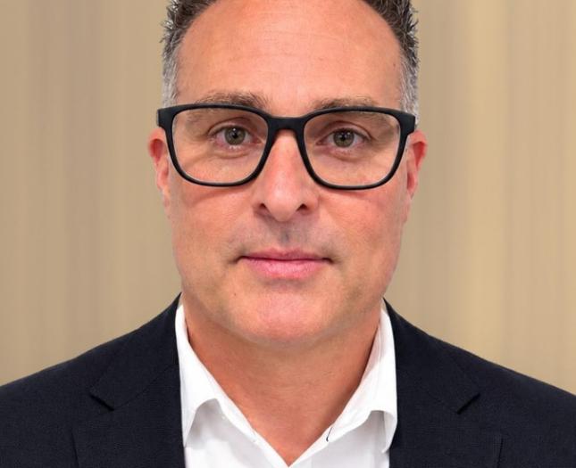Steve Lucas headshot
