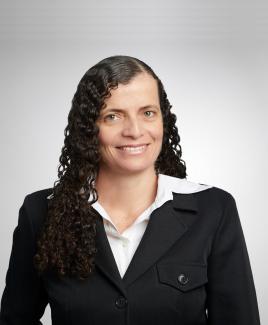 headshot of luz cardona