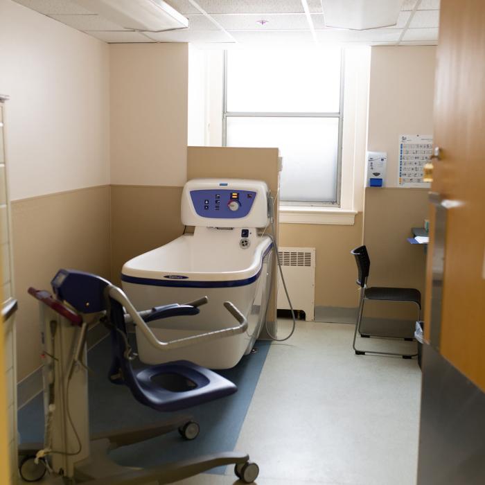 Accessible tub room for residents