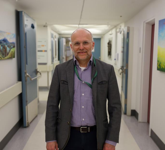 Head shot of Dr. Georg Schmolzer