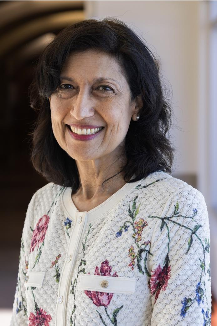 headshot of jasneet parmar