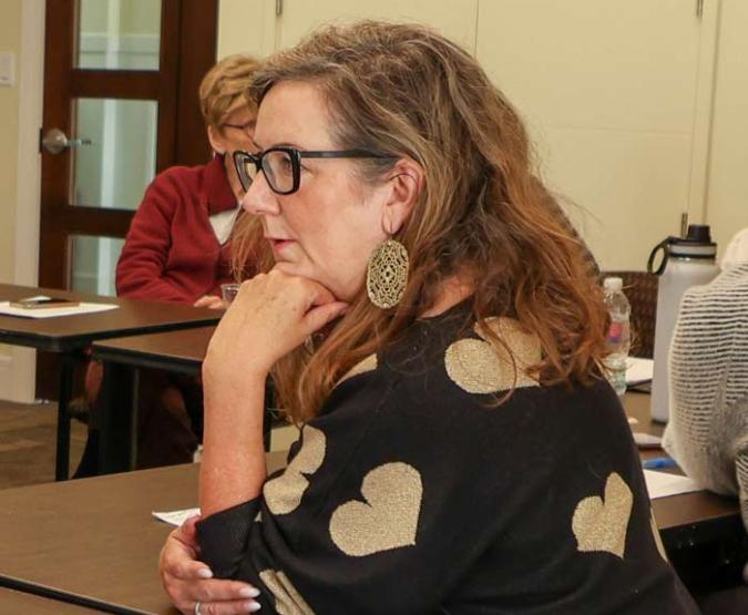 Healing Connections volunteers provide peer support and advice to cancer patients